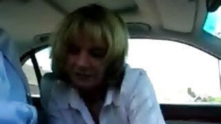 Українська красуня Ліза Кольт дозволяє своєму дивитися порно відео хлопцеві вторгнутися в її анальну дірочку