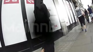 Грудаста порно відео молоді блондинка-бомба Кеті обожнює позувати оголеною перед камерою